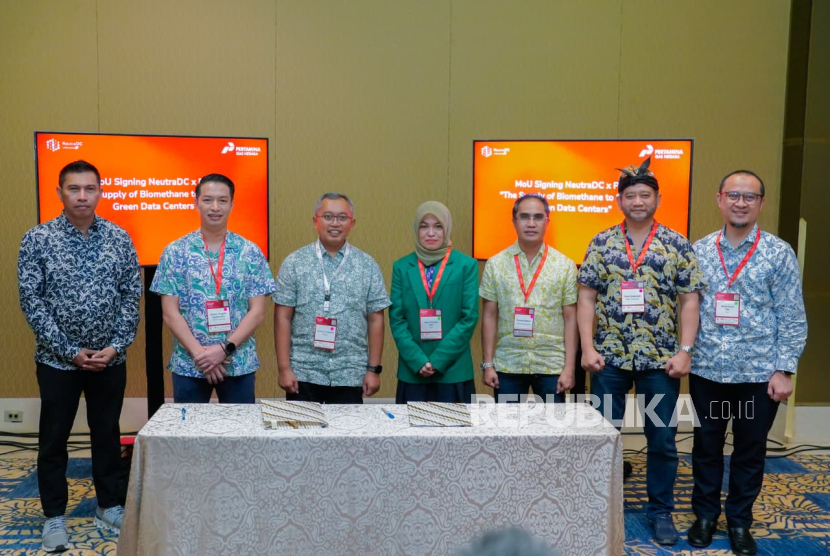 penandatanganan Memorandum of Understanding (MoU) dengan Neutra DC Singapore Pte. Ltd. (NDSG), anak usaha PT Telkom Data Ekosistem (NeutraDC) yang bergerak di sektor bisnis data center termasuk di Singapura, bagian dari PT Telkom Indonesia (Persero) Tbk.