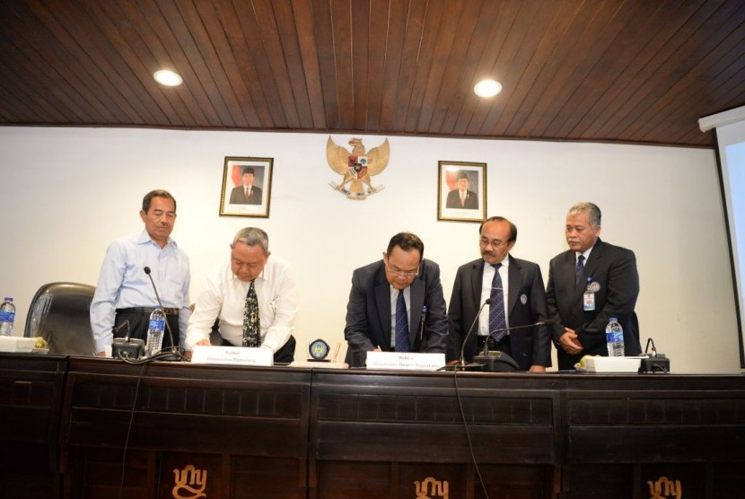 Penandatanganan nota kesepahaman Universitas Negeri Yogyakarta (UNY) dan Universitas Pamulang (Unpam), Rabu (28/3).