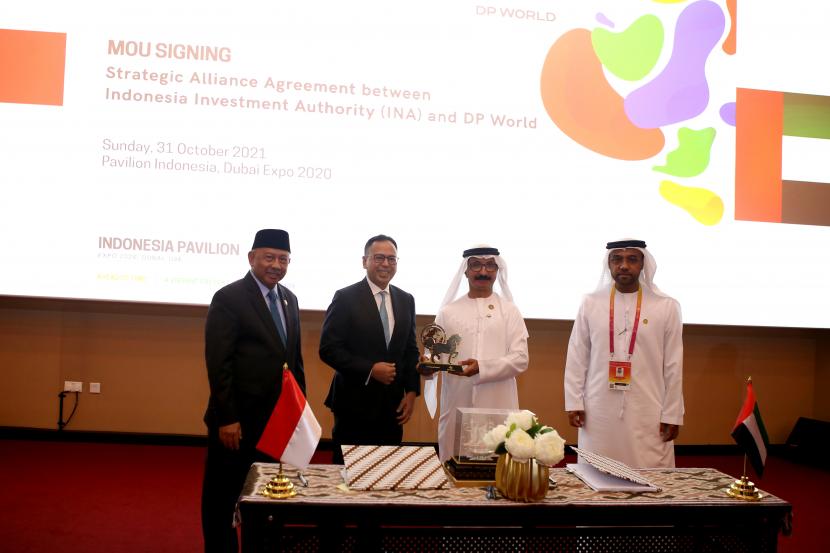 Penandatanganan perjanjian kerja sama strategis di bidang pengembangan pelabuhan laut Indonesia antara Indonesia Investment Authority (INA) dan Dubai Ports World (DP World Dubai) pada tanggal 31 Oktober 2021 bertempat di Paviliun Indonesia, Dubai Expo 2020.
