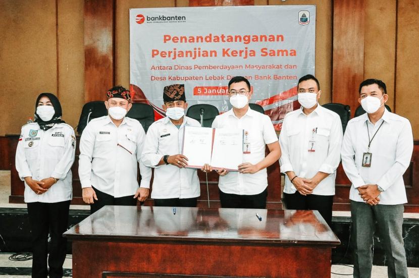 Penandatanganan PKS Bank Banten dengan Dinas Pemberdayaan Masyarakat Desa Kabupaten Lebak.
