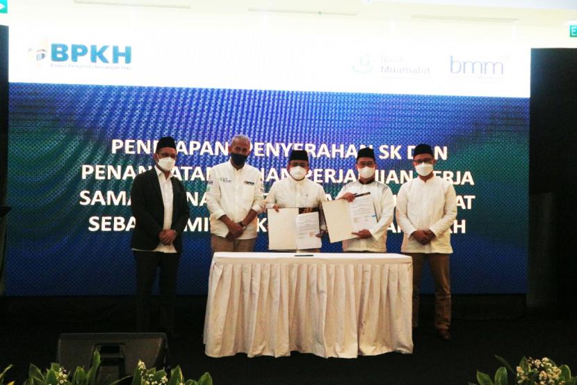 Penandatanganan SK Perjanjian Kerjasama antara BPKH dengan Laznas BMM di Jakarta