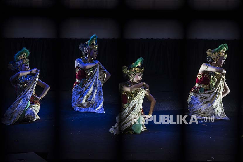 Tari Sunda klasik (Ilustrasi). Tari Sunda klasik akan dibawakan dalam rangkaian upacara penurunan bendera untuk memperingati ulang tahun ke-78 Republik Indonesia.