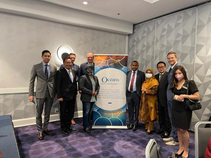 Penasehat Menteri Kelautan dan Perikanan 2020-2024, Prof  Rokhmin Dahuri (ketiga dari kanan) menjadi salah satu pemicara  Global Summit on Ocean Conservation and Combating IUU Fishing di Washington DC, Amerika Serikat (AS), Senin (20/9) malam.