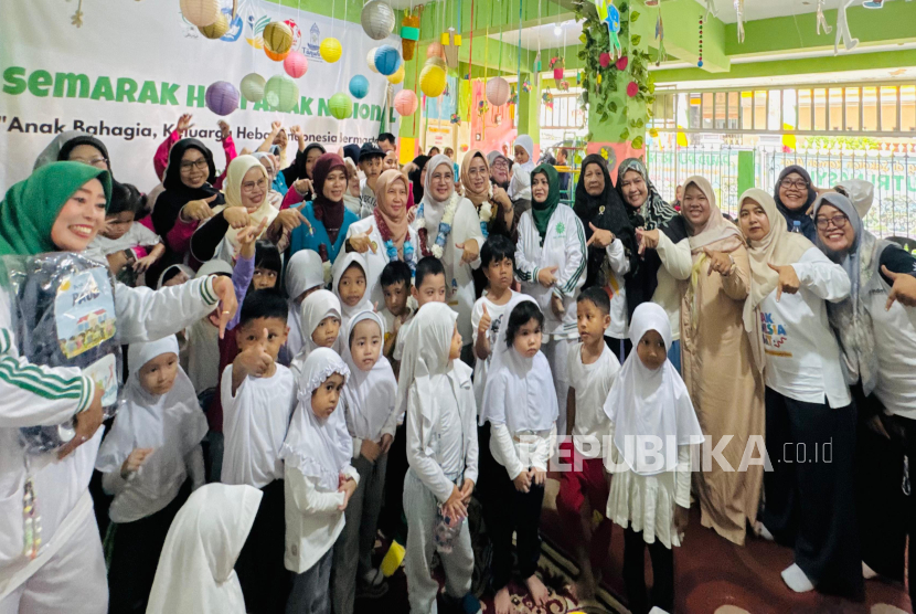 Penasihat DWP Kemendikdasmen Masmidah Abdul Mu
