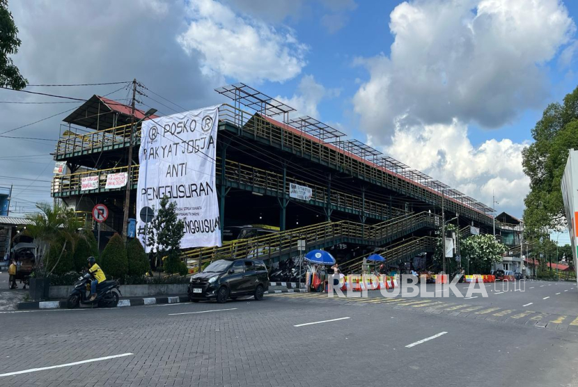 Penataan terhadap tempat khusus parkir atau TKP Abu Bakar Ali (ABA) kembali ditunda. 
