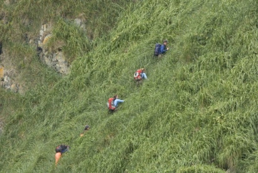 Pendaki gunung.ilustrasi. Dua pendaki yang tersesat mendaki sejak Jumat (7/4/2023) hingga akhirnya ditemukan dalam kondisi selamat.