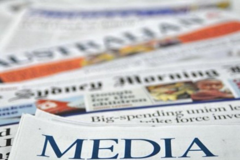 Pendapatan iklan surat kabar turun 40 persen dalam lima tahun.