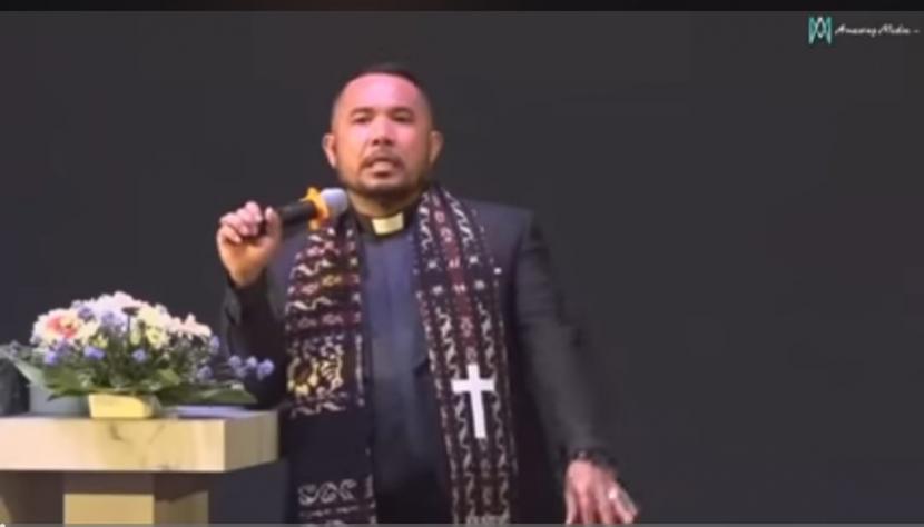 Pendeta Mell Altock asal Nusa Tenggara Timur (NTT) mengapresiasi resistensi umat Islam terhadap gerakan LGBT.
