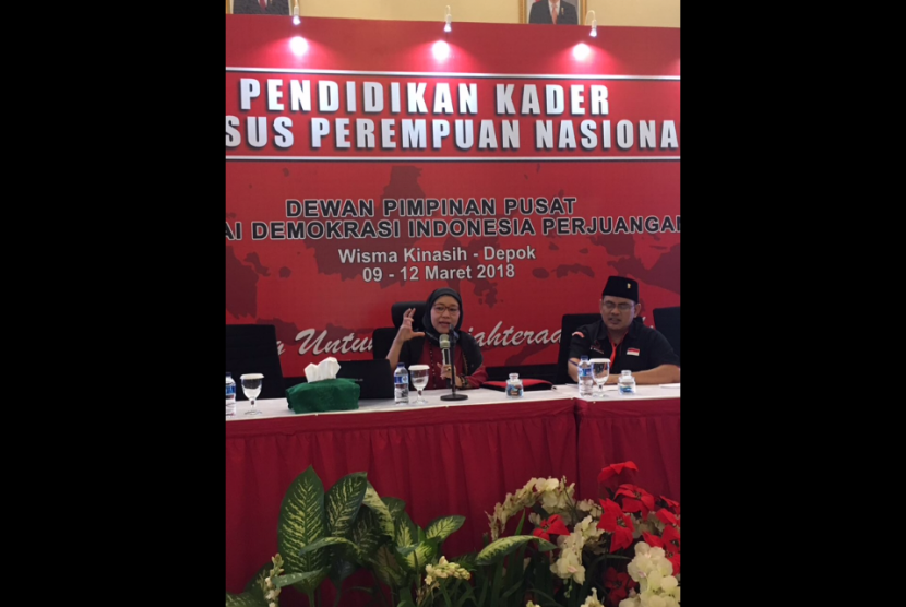 Pendidikan Kader Khusus Perempuan Nasional (PKKPN) Angkatan 1 PDI Perjuangan, di Wisma Kinasih, Depok, Minggu (11/3) malam.