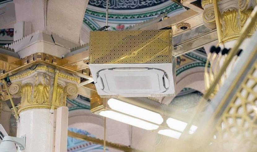 Pendingin udara atau AC di Masjid Nabawi, Madinah, Arab Saudi. Stasiun AC Sentral Masjid Nabawi Pastikan Jamaah Nyaman dan Betah Beribadah