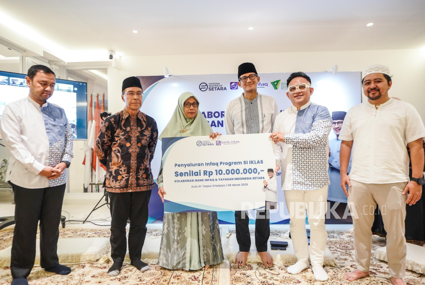 Pendiri Yayasan Indonesia Setara (YIS), Sandiaga Salahuddin Uno secara resmi meluncurkan program SI IKLAS (Sahabat Infaq Naik Kelas) di Aula At-Taqwa Sriwijaya, Kebayoran Baru, Jakarta Selatan.