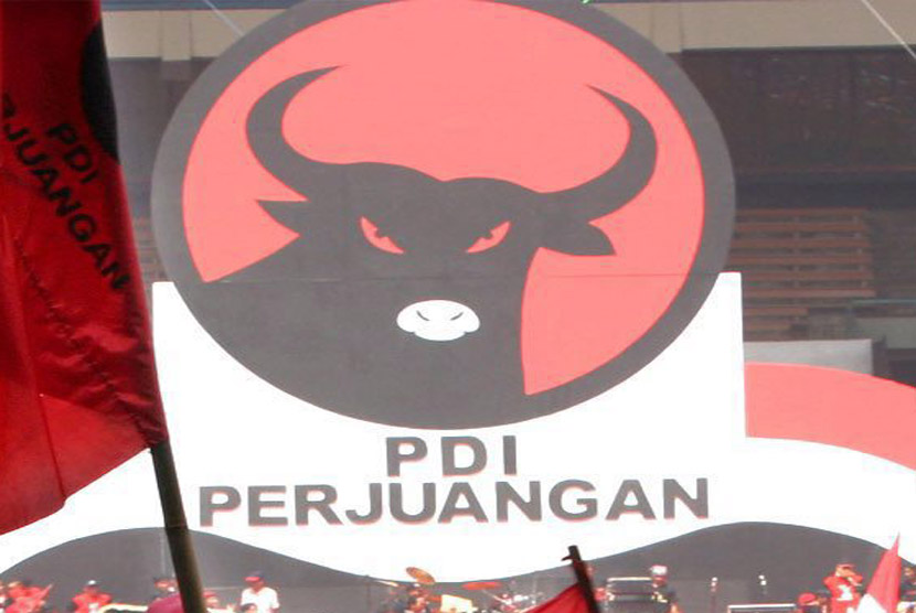 Logo banteng merah