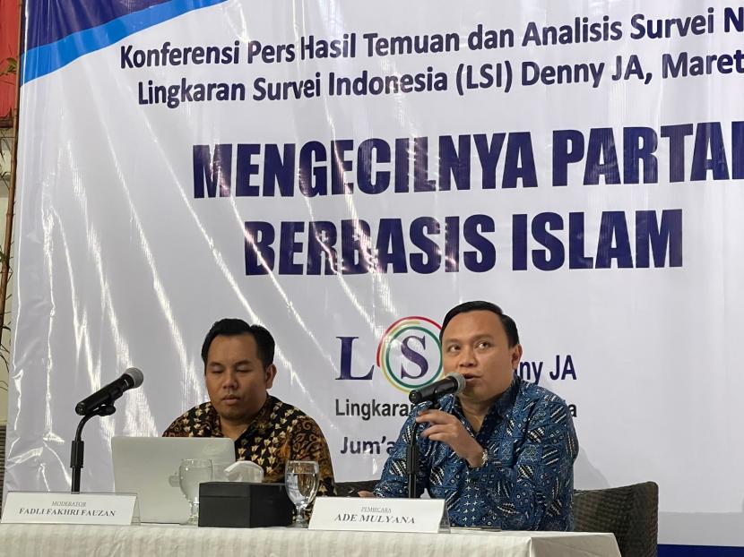 Peneliti LSI Denny JA, Ade Mulyana memprediksi partai berbasis Islam hanya akan jadi partai papan tengah di Pemilu 2024, Jumat (17/3/2023). 