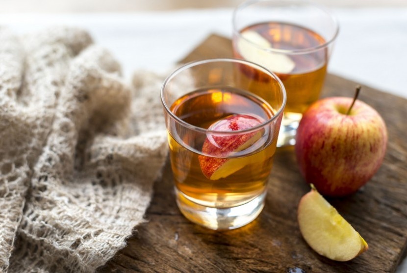 Apakah Semua Cuka Halal?. Foto ilustrasi: Penelitian menunjukkan cuka sari apel dapat membantu mengatasi masalah jamur di kulit (Ilustrasi cuka apel)