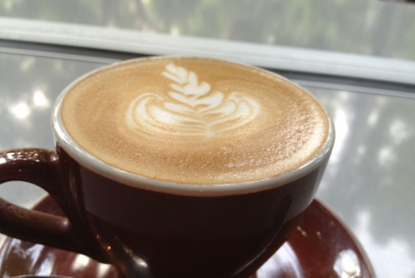 Secangkir kopi latte (foto ilustrasi).
