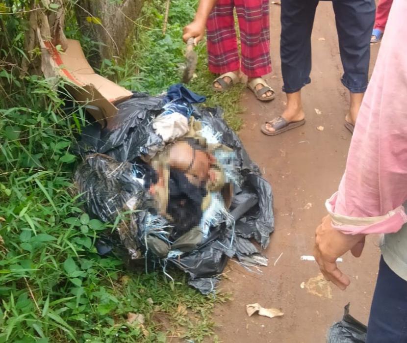 Penemuan mayat di samping kebun pada Rabu (9/2) siang, gegerkan warga Cibinong, Bogor..