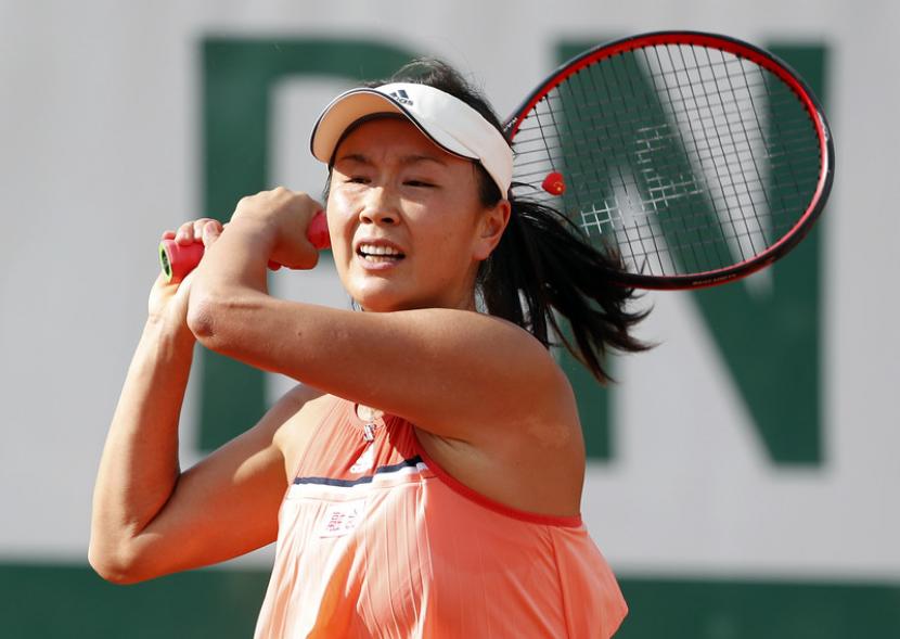 Bintang tenis China Peng Shuai menarik tuduhannya soal pelecehan seksual  oleh mantan wakil perdana menteri Zhang Gaoli. Ilustrasi.