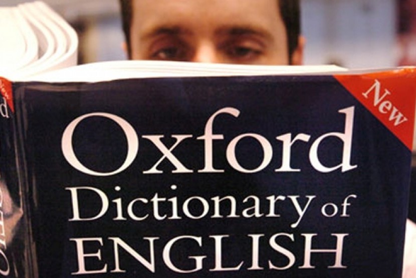 Pengacara insinyur Inggris meminta pengadilan membuka kamus bahasa Inggris.