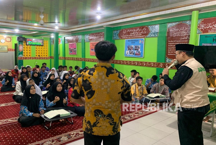 Pengajaran Alquran Isyarat di SLB oleh BAZNAS didorong kepedulian terhadap akses pembelajaran agama yang menyeluruh bagi semua kalangan. 