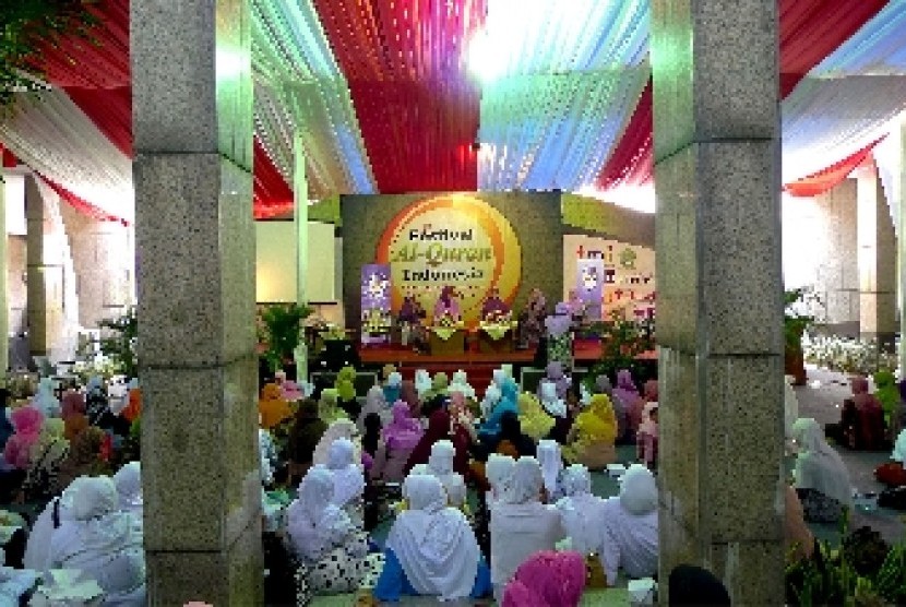  Majelis Tabligh Muhammadiyah Tanggapi Pernyataan Megawati soal Pengajian Ibu-Ibu. Foto:  Pengajian Majelis Taklim (ilustrasi).