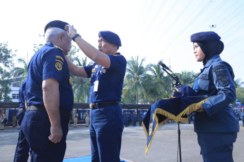 Pengangkatan Laksamana Muda TNI Soleman B. Ponto dan Mayor Jenderal TNI Mar Buyung Lalana sebagai Warga Kehormatan Kesatuan Penjagaan Laut dan Pantai (KPLP). 