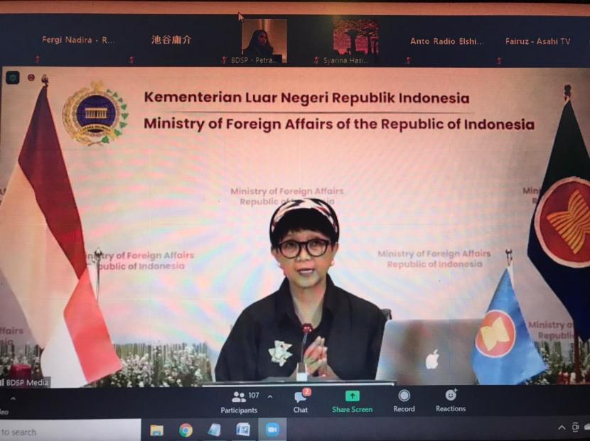 Pengarahan virtual Menteri Luar Negeri RI Retno Marsudi usai pertemuan informal Menlu ASEAN membahas perkembangan Myanmar, Selasa (2/3)