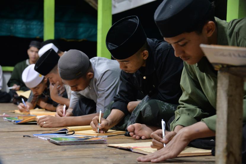 Pengawasan di lingkungan pesantren harus lebih ditingkatkan untuk cegah aksi perundungan.