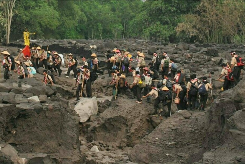 Pengembaraan Akhir Tahun atau Barata yang dilakukan Gerakan Pramuka Kwartir Cabang Sleman pada akhir 2017.