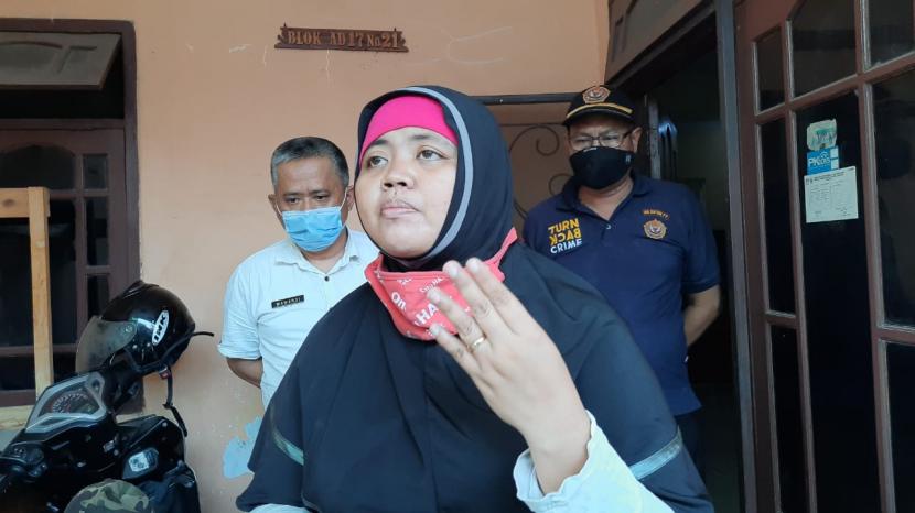 Pengemudi ojol perempuan Dwi Wulan Meilani (32 tahun).