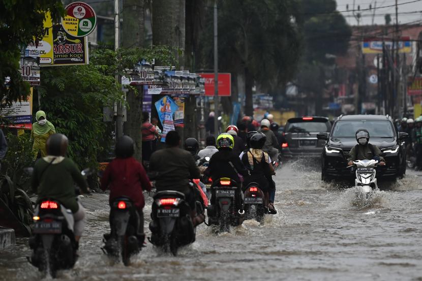Banjir terjadi dua kali di Kapuas Hulu, Kalbar, sepanjang Agustus 2022.