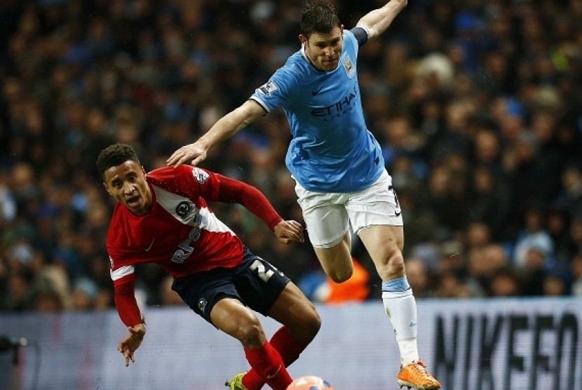 Penggawa Manchester City, James Milner.