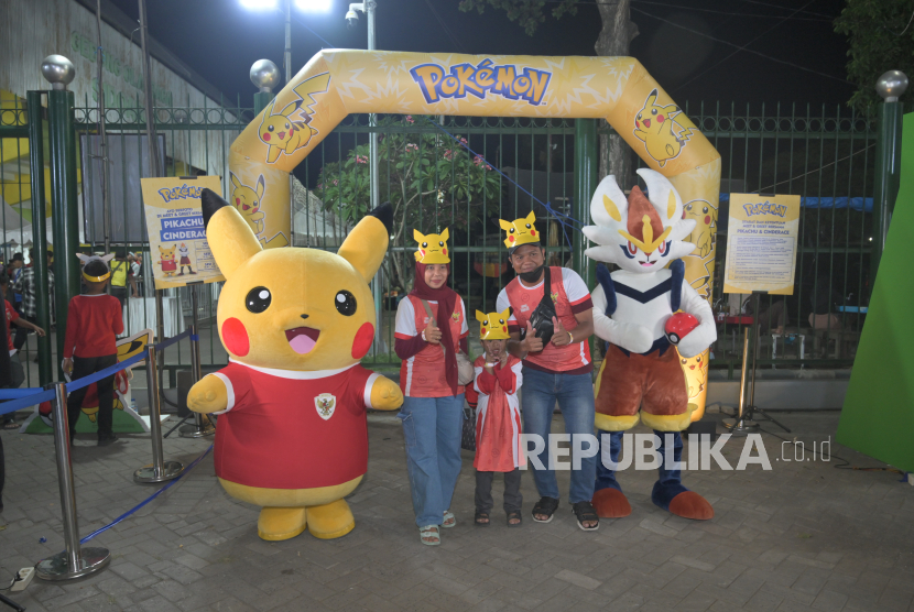 Penggemar timnas Indonesia yang menyaksikan AFF U23 Championship 2025 di Stadion Gelora Delta, Kabupaten Sidoarjo, Jawa Timur.