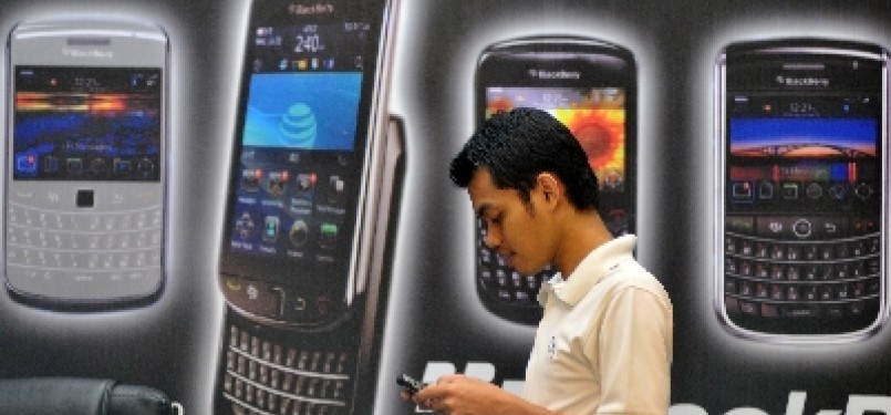 Pengguna Blackberry (ilustrasi)