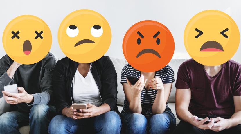 Penggunaan emoji saat chat di lingkungan kerja sebaiknya dihindari. (ilustrasi)