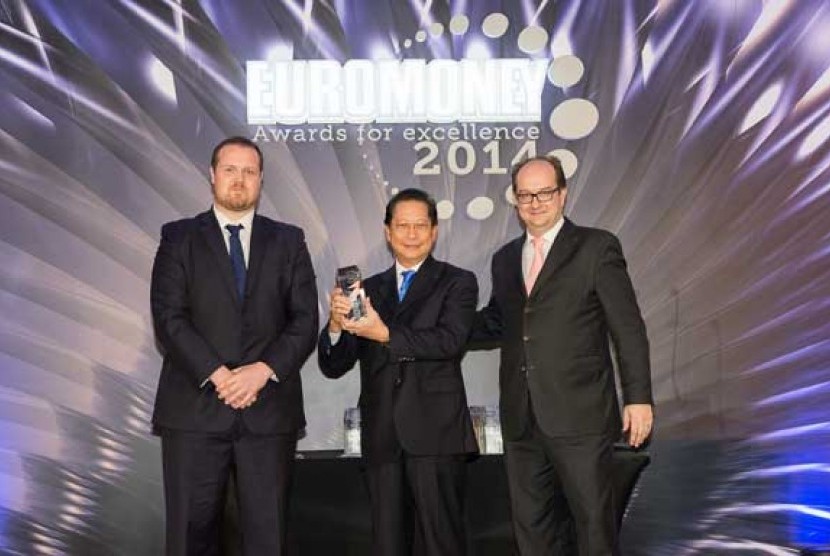Penghargaan 'Best Bank in Indonesia'