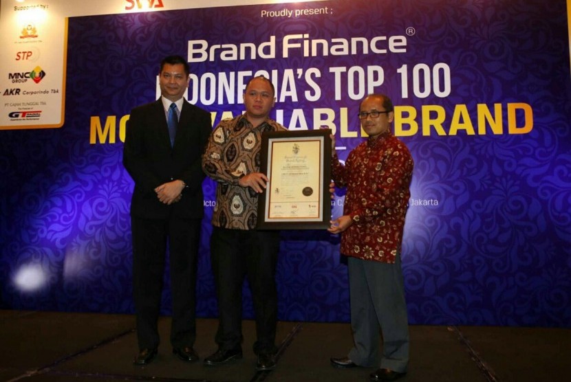 Penghargaan 'Indonesia's Top 100 Most Valuable Brand 2015' oleh majalah SWA.