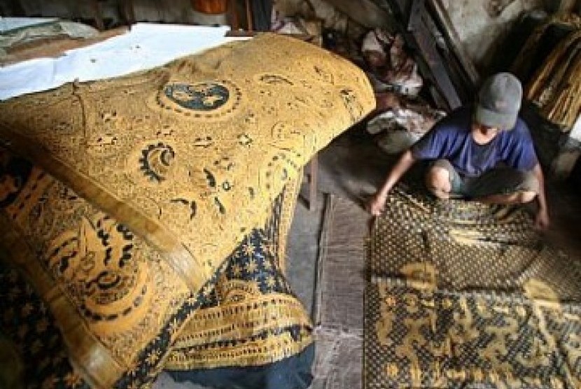  Pengrajin Batik  Solo Keluhkan Naiknya Harga Bahan Baku 