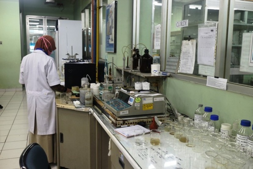 Pengujian sampel di Laboratorium PT Sucofindo, Cibitung, Bekasi, Jawa Barat.