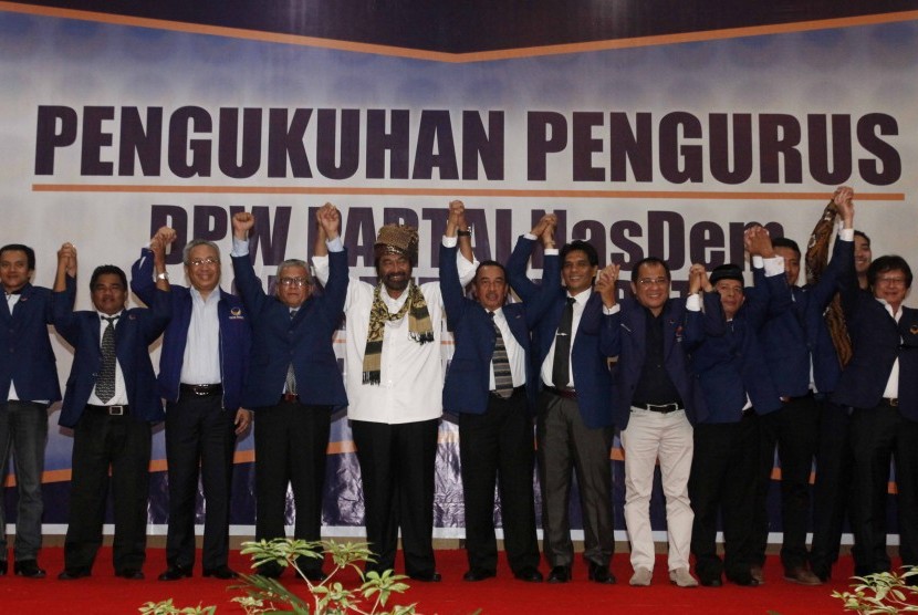 Pengukuhan DPW Partai Nasdem di Padang, Sumatra Barat.