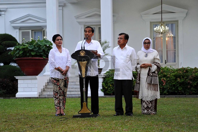   Pengumuman susunan Kabinet Kerja di Istana Merdeka, Jakarta, Ahad (26/10). (Republika/Tahta Aidilla)