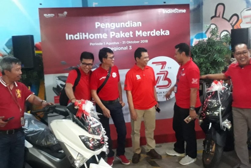 Pengundian Program Promi Indihome Paket Merdeka di Loop Station, Bandung, dengan hadiah motor, Selasa petang (13/11).