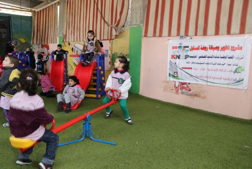Pengungsi anak-anak Palestina  di Shoida, Lebanon