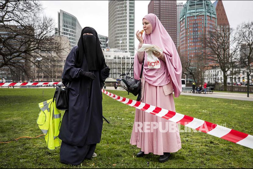 Swiss Desak Pemilih Tolak Larangan Burqa dan Cadar. Ilustrasi