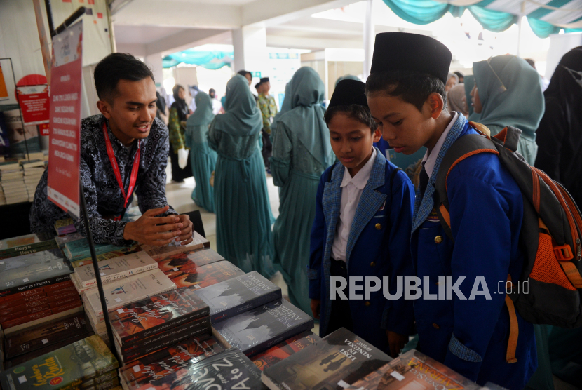 Pentingnya Literasi Islam Untuk Generasi Muda