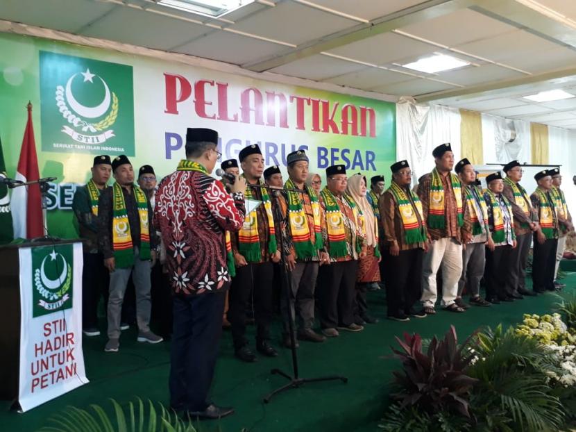  Pengurus Besar Serikat Tani Islam Indonesia (PB STII) Periode 2019-2024 dilantik di aula Masjid Al Furqon, Jalan Kramat Raya 45 Jakarta Pusat, Jumat (6/3) siang.