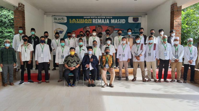 Pengurus Daerah Ikatan Dai Indonesia (PD IKADI) Kota Depok menyelenggarakan Nation Envoy Camp ke-3 yang pesertanya adalah para remaja masjid di Kota Depok.