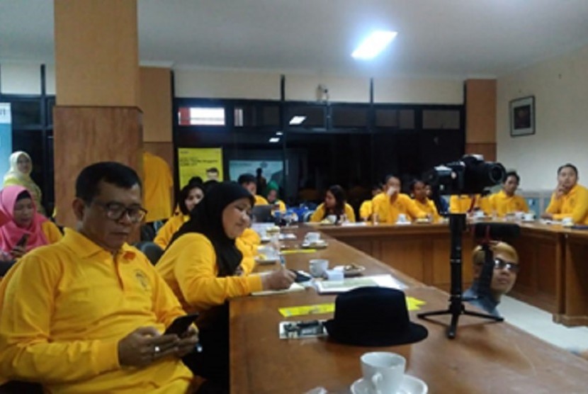 Pengurus dan penasehat Ikatan Alumni Universitas Indonesia Sekolah Pascasarjana (Iluni SPs) menggelar rapat kerja membahas program-program Iluni SPs ke depan.