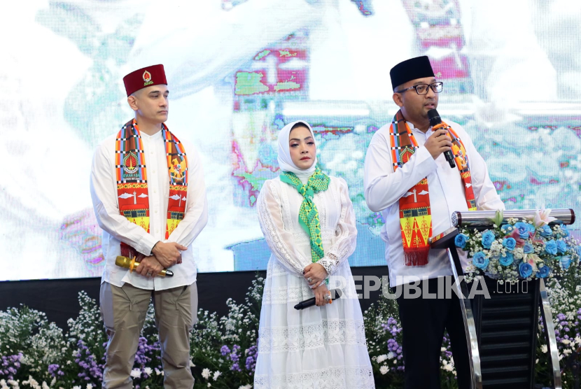 Pengurus Dewan Adat Badan Musyawarah Masyarakat (Bamus) Betawi menghadiri prosesi penyembelihan 14 sapi dan 22 kambing di Museum MH Thamrin, Jakarta Pusat.