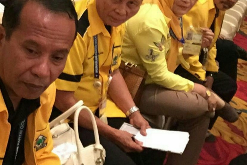 Pengurus DPD Parta Golkar Sulawesi Tenggara di Munaslub Golkar, Nusa Dua, Senin 