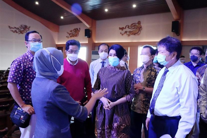 Pengurus DPP Asosiasi Pengusaha Indonesia (Apindo) Jabar berkunjung ke Yayasan Buddha Tzu Chi, Bandung, Selasa (21/6).